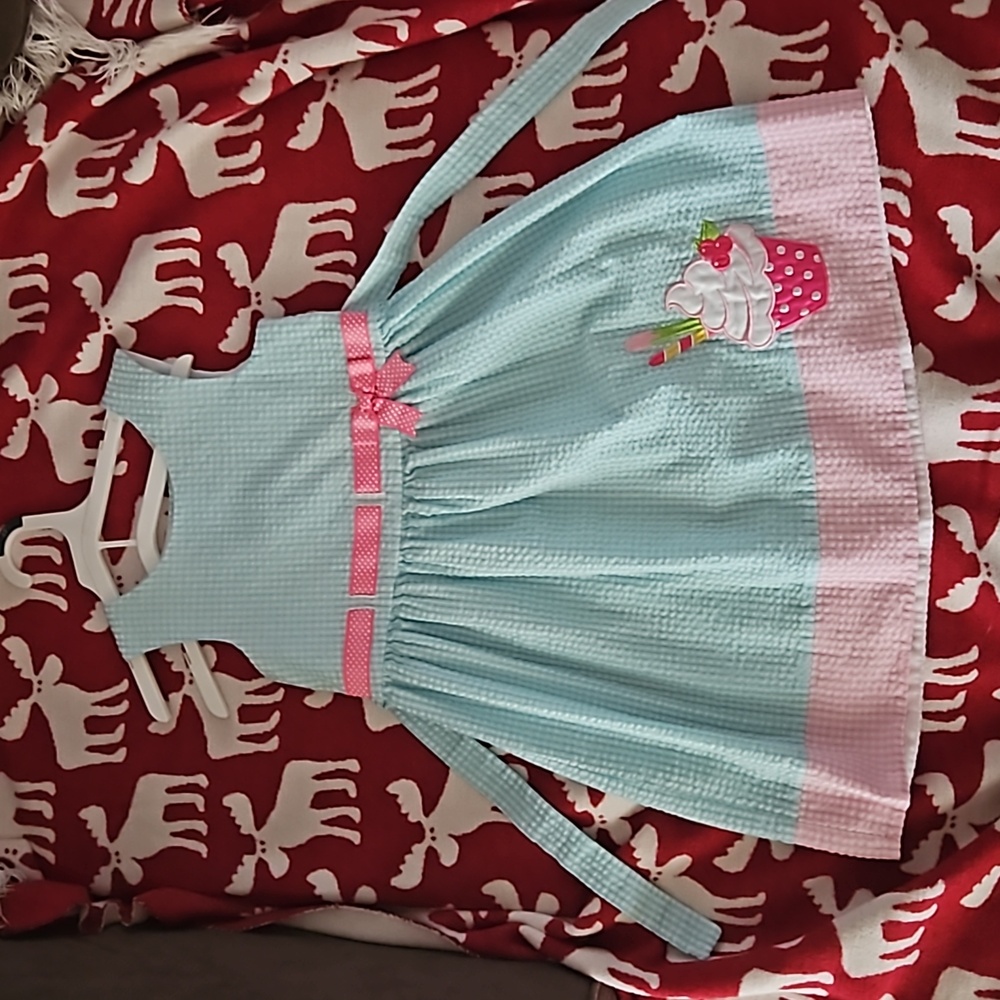 DRESS